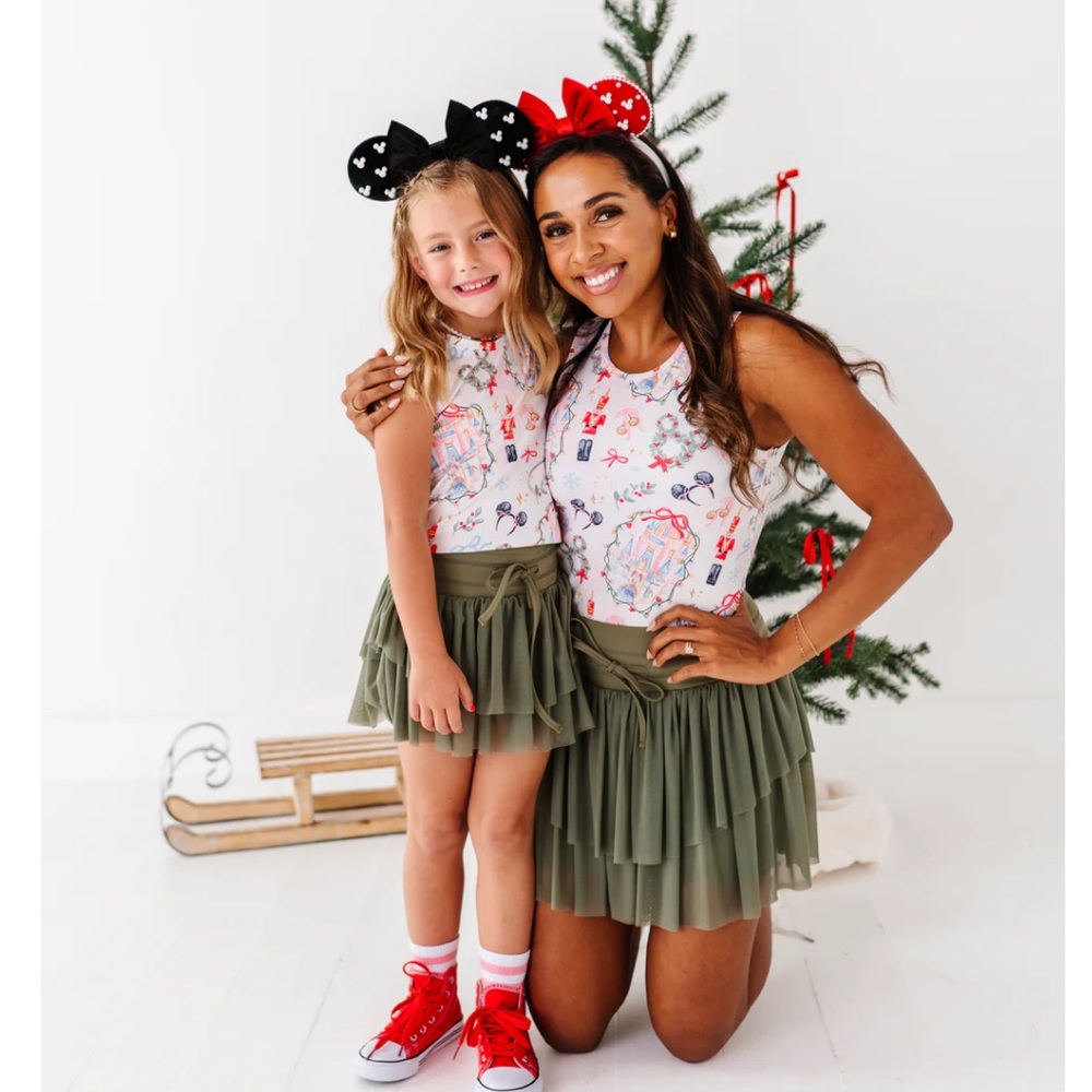 Adorable Girls Christmas set! - Picture 11 of 11